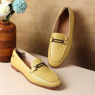 Pastel-Yellow